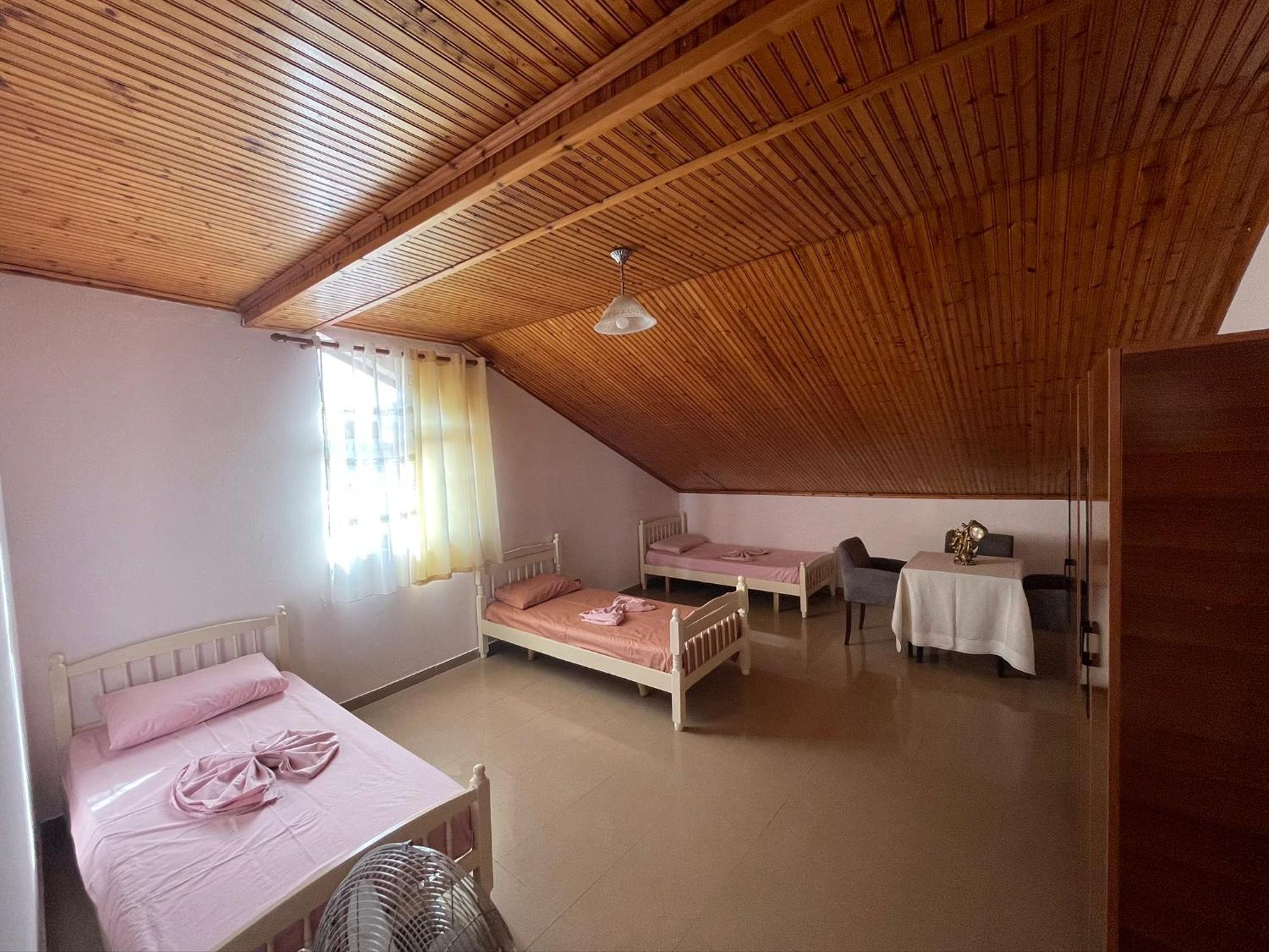 My Hostel - Privates And Dorms Shkoder Exterior photo